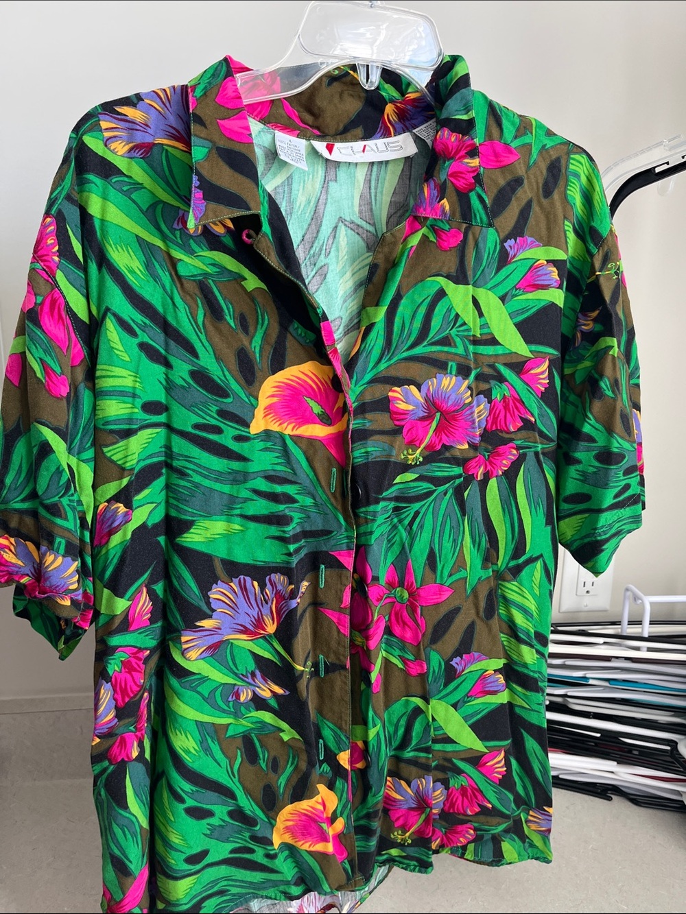 Vibrant Tropical Button-Down Shirt - Multicolor